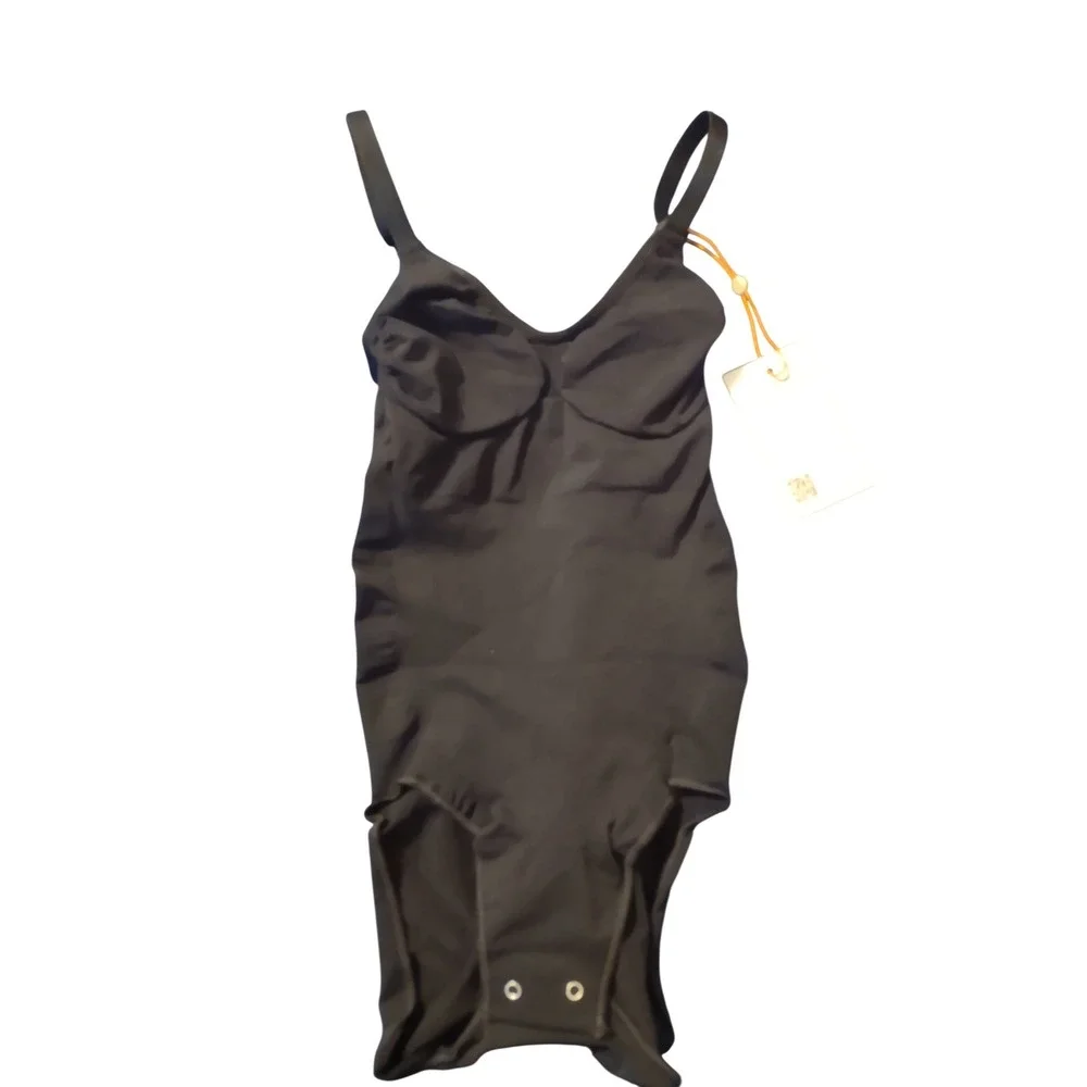 Quince Sculpting Bodysuit Black Shapewear Snap Closure Size S NWT